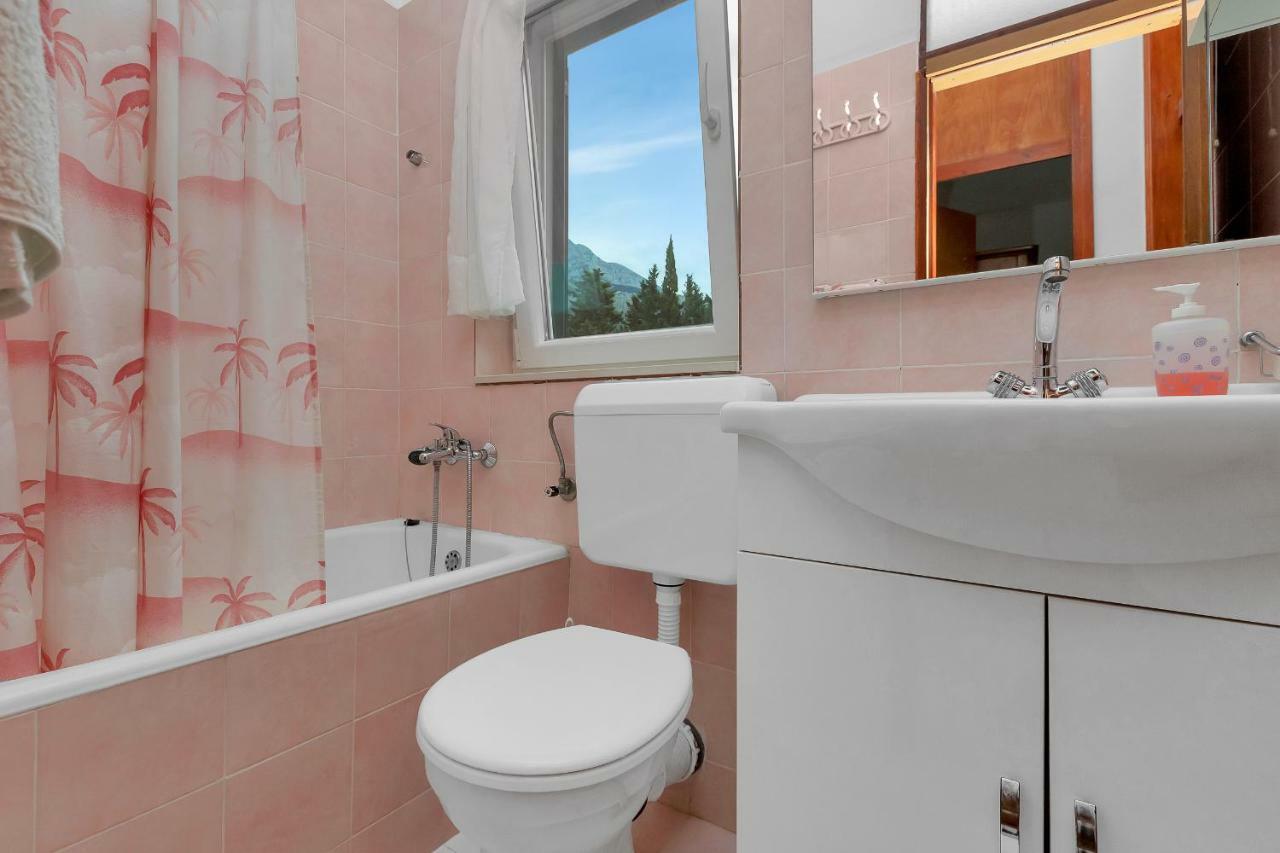 Tihana Apartament *