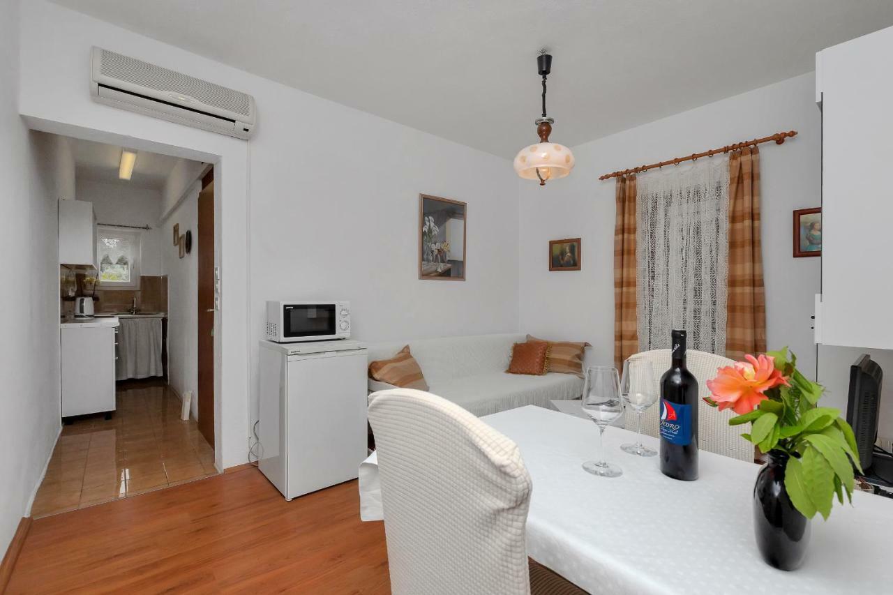 Tihana Apartment *